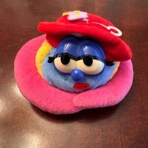 Vintage Gund Madame Blueberry Plush Beanie Toy Veggie Tales.   OVER AGE 3.  EUC!